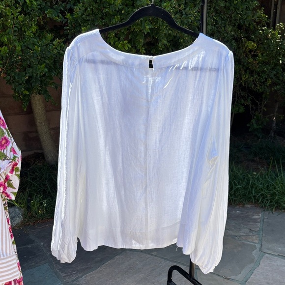 NWT Brave+True Blouse White Size Large Pullover Bishop Sleeves - Picture 5 of 5